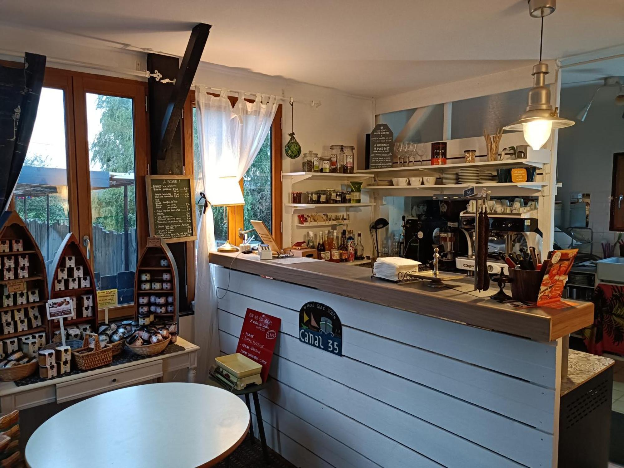 Ille Flottante, Maison Eclusiere Et Hebergements Insolites Sur Le Canal Hede-Bazouges Exterior foto
